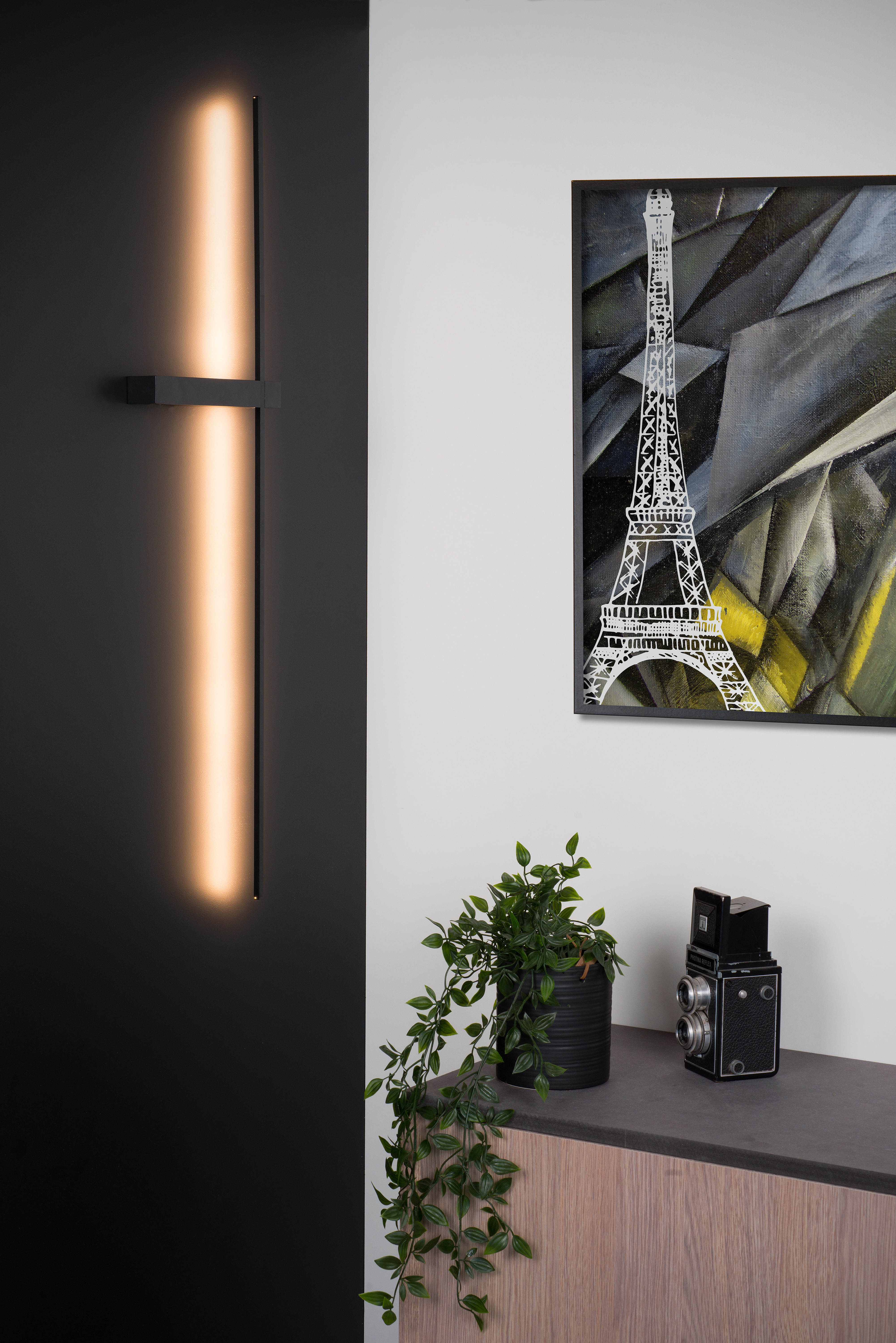 lucide wall light