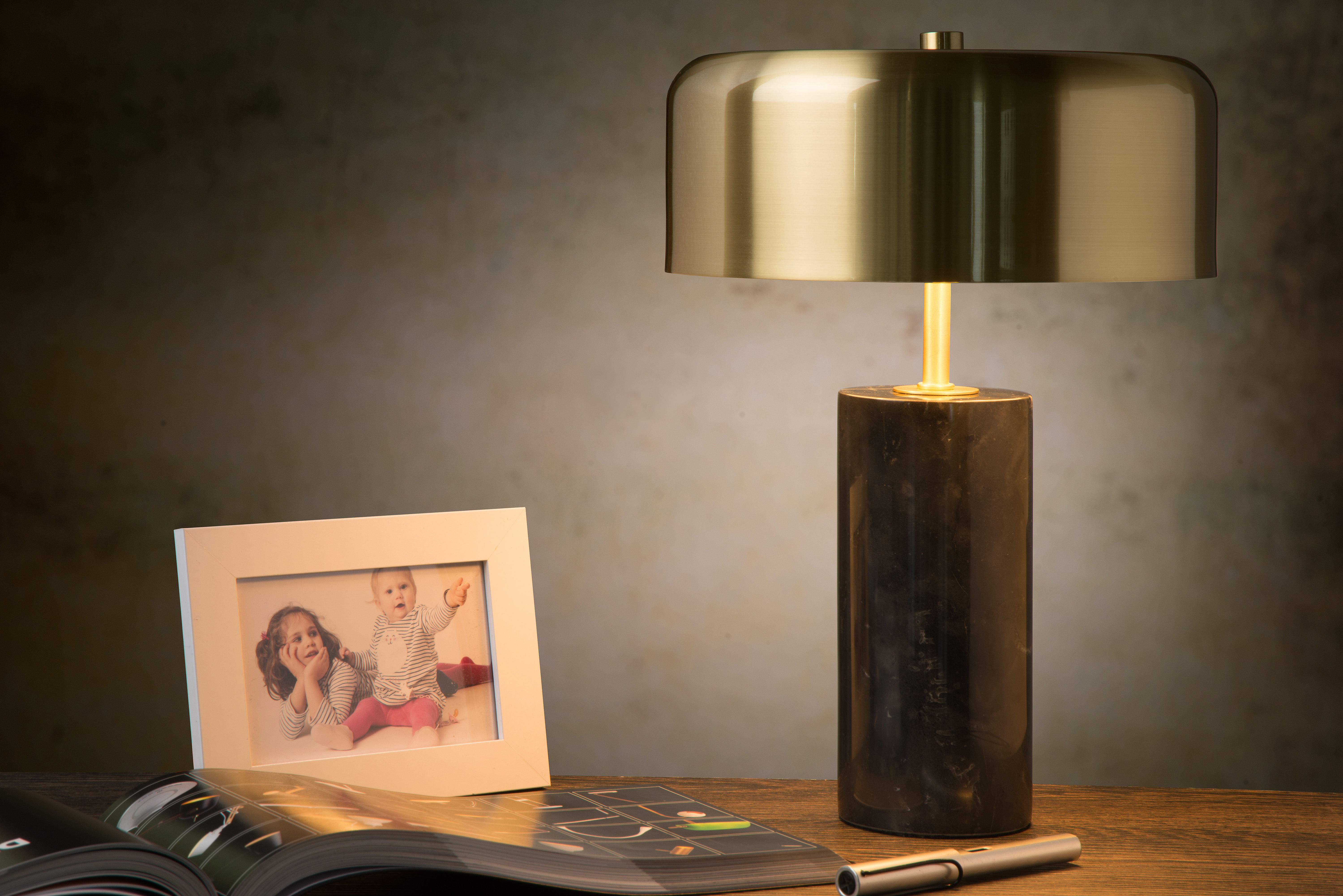 ambiance table lamp