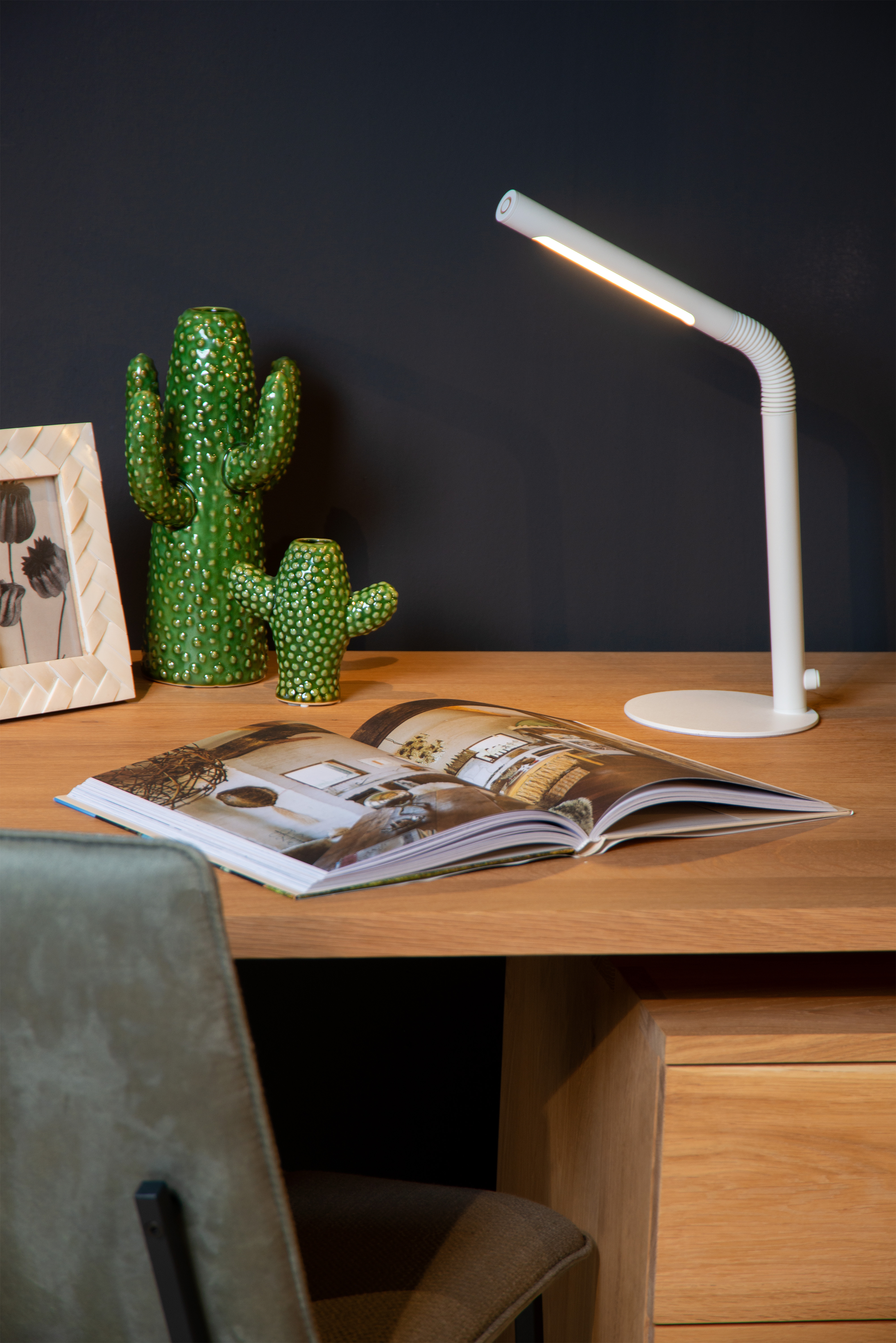 led rechargeable desk lamp